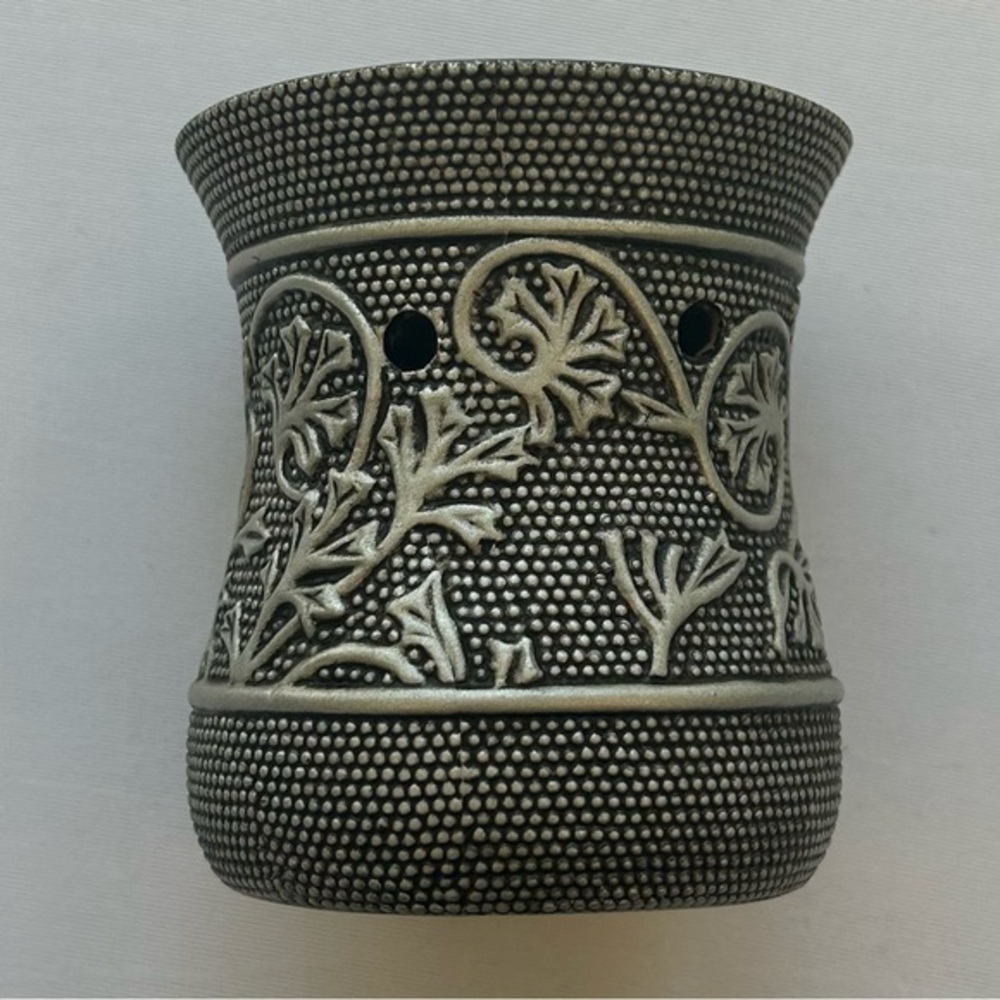 Scentsy Silvervine Plug In Mini Wax Warmer SHADE ONLY for Nightlight
